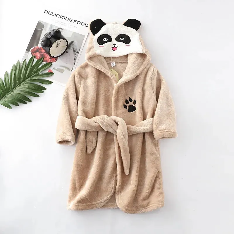 Dessin animé Panda doux confortable hiver enfants garçons fille bébé peignoir vêtements de nuit flanelle à capuche pyjamas Robes Homewear vêtements 240228