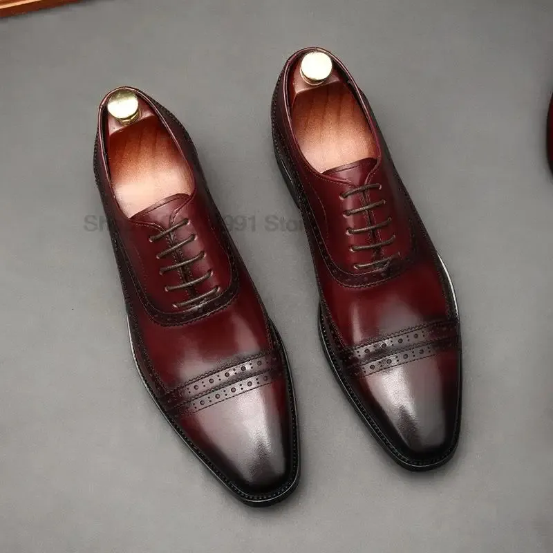 Estilo italiano marrom preto couro genuíno oxford vestido sapatos de alta qualidade rendas até terno sapatos boné toe casamento formal sapatos masculinos 240304