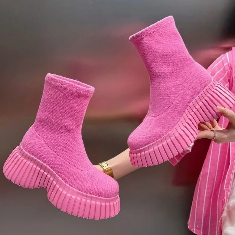 Autumn Winter Women Shoes 2023 Nya plattformskvinnor Stövlar Bekväma kil Damer Knäskor Beskable Casual Pink Long Boots