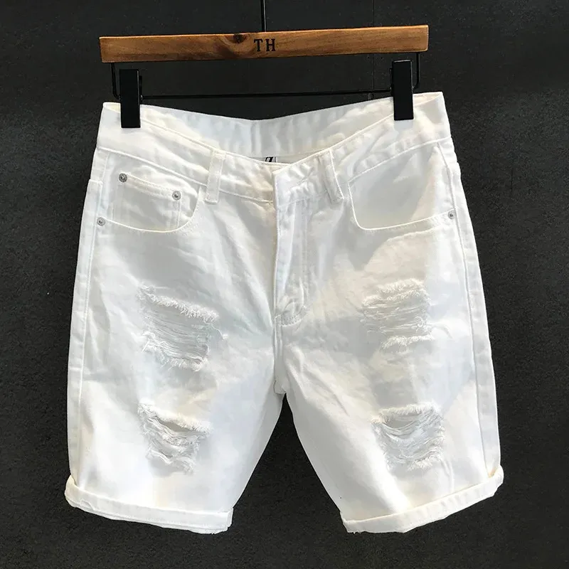 Summer Mens Fashion White Hole Washing Denim Shorts Leisure Scraped Beggar Straight Short Pants 240227