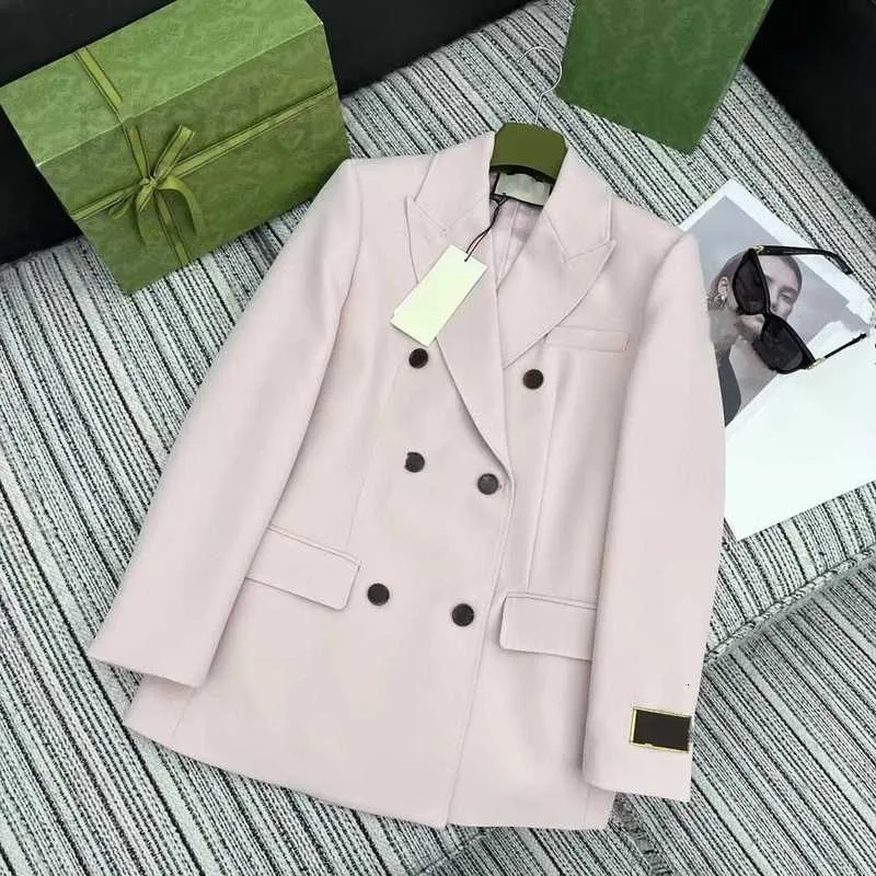 Abiti da donna Blazer Designer Inizio primavera Nuovo stile Temperamento Tinta unita Colletto ribaltabile Doppia fila Polsino con fibbia Ricamato Cappotto corto SEVS