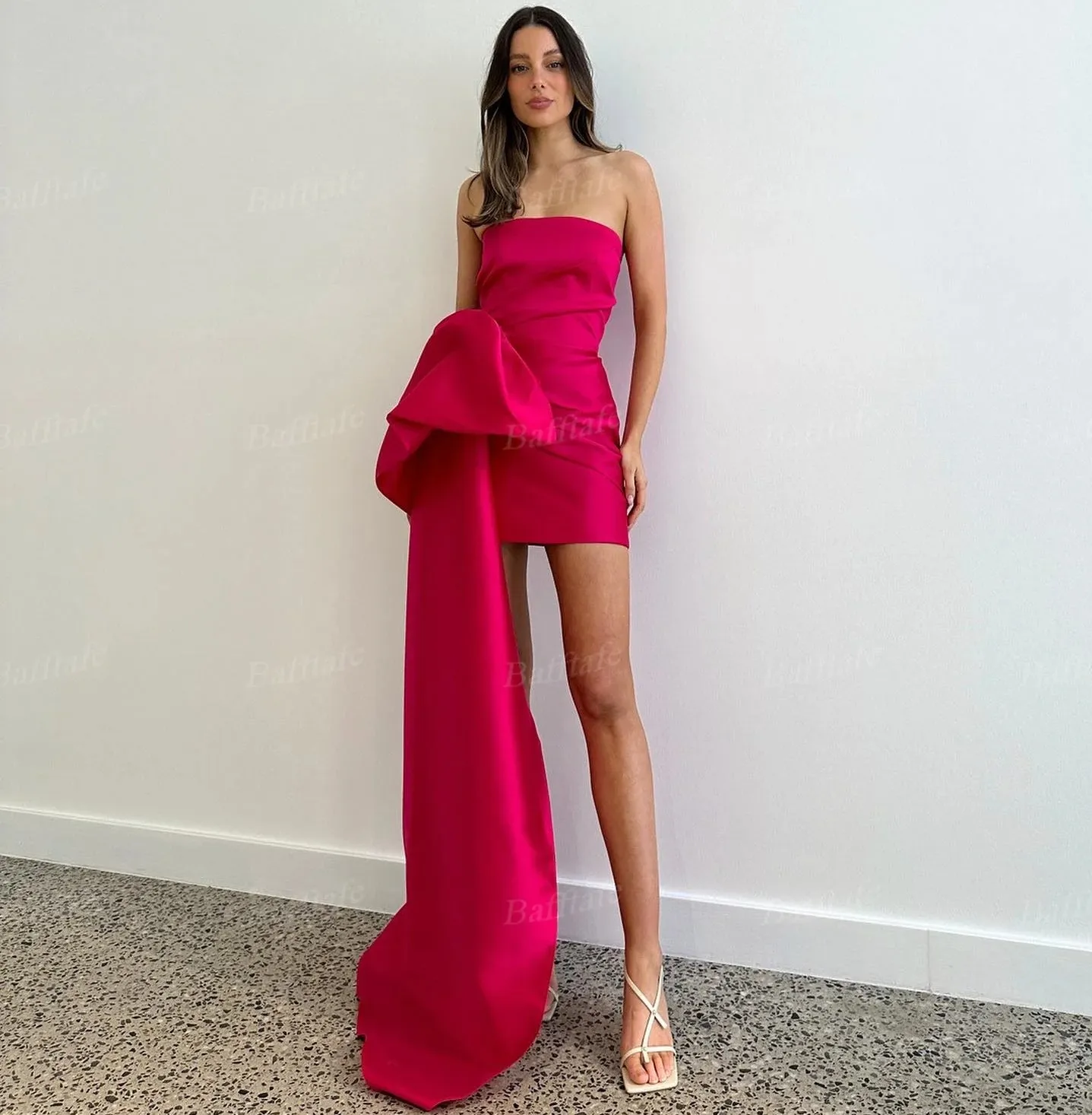 Hot Fuchsia Schede Vrouwen Korte Prom Verjaardag Jurk Boven De Knie Strapless Plooi Avond Formele Partij Jassen Robe De Soiree vestidos De Feast