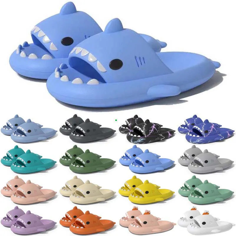 Gratis fraktdesigner Shark Slides One Sandal Slipper för män Kvinnor Gai Sandals Pantoufle Mules Men Women Tisters Trainers Flip Flops Sandles Color39 Gai