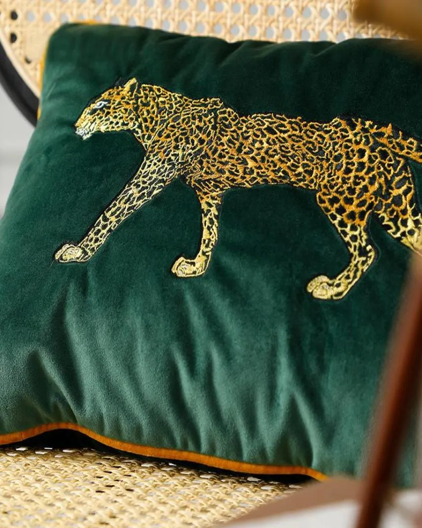 Cheetah Borduren Kussensloop Kussenhoes Fluweel Jungle Cojines Decorativos Para Sofa Groen Kussens Kussens Coussin4041101