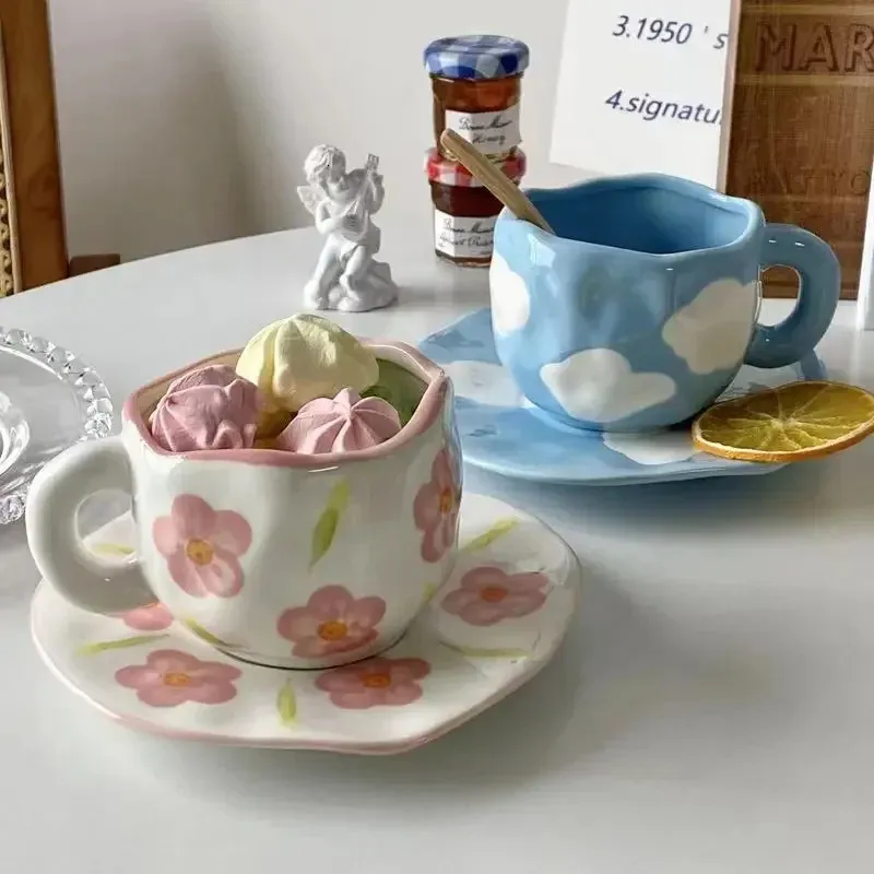 Japanse handgeschilderde de blauwe lucht en witte wolken koffiekopje met schotel keramische handgemaakte theeset leuk cadeau voor haar 240301
