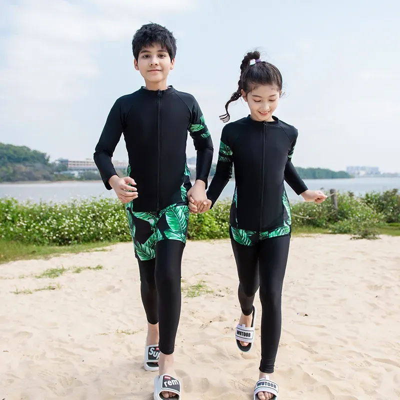 Купальники для девочек, купальник с длинными рукавами, рашгард, солнцезащитные брюки, шорты для мальчиков, черный быстросохнущий костюм для серфинга из 3 предметов с принтом