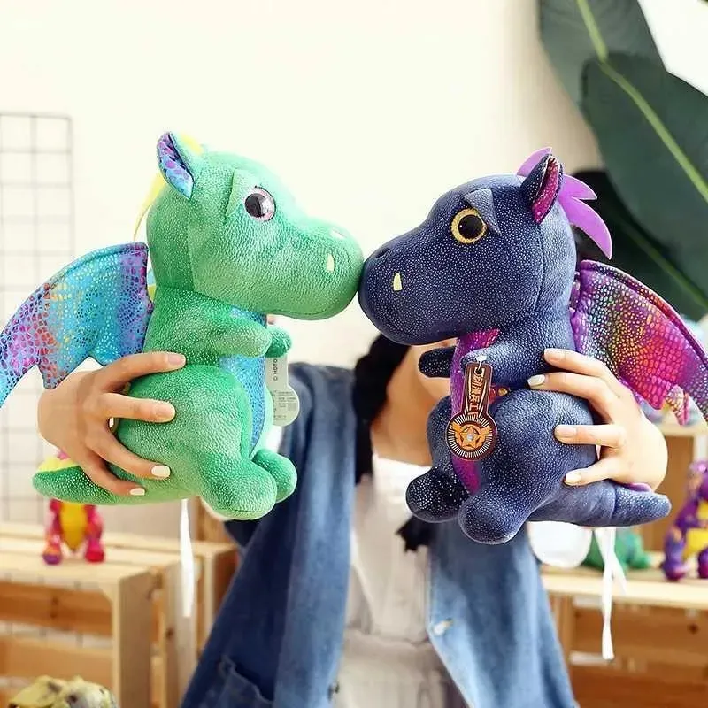 2024 Polonté de dragon volant populaire Douillette mignonne en peluche drôle dinosaure jouet anniversaire cadeau pendentif poupée créative
