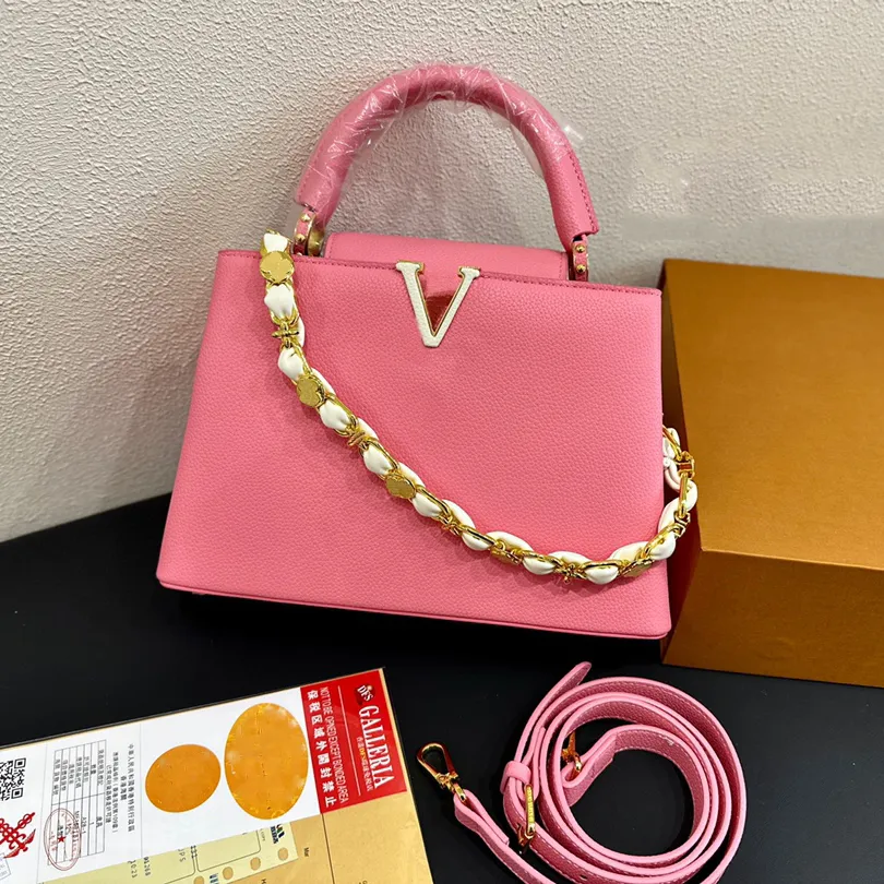 Capuchines Luxury Designer Women High Quality Leather Shoulder Bag Crossbody Bag Mono Flower Chain Decoration Capuchines Handbag