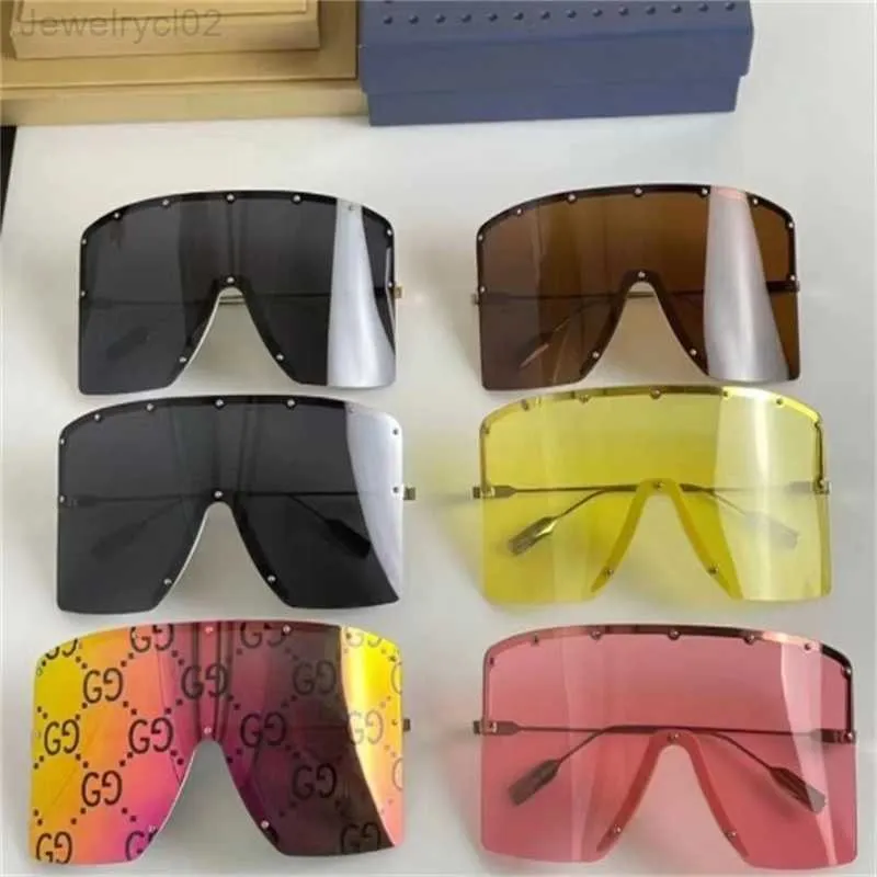 Wholesale-New Women Fashion Show Oversized frame Sunglasses 0541S Specially designed star glasses Top Quality UV400 Protection Come with box7G18