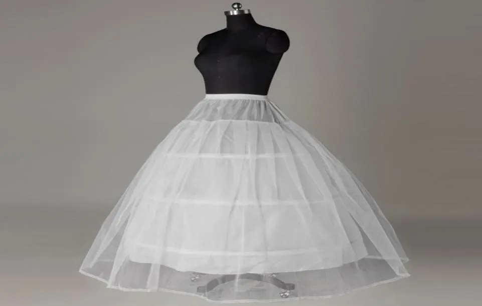 Ny ankomst 2015 Fashion White underskirt crinoline bröllop billigt crinoline petticoat för bollklänning bröllopsklänningar7534151