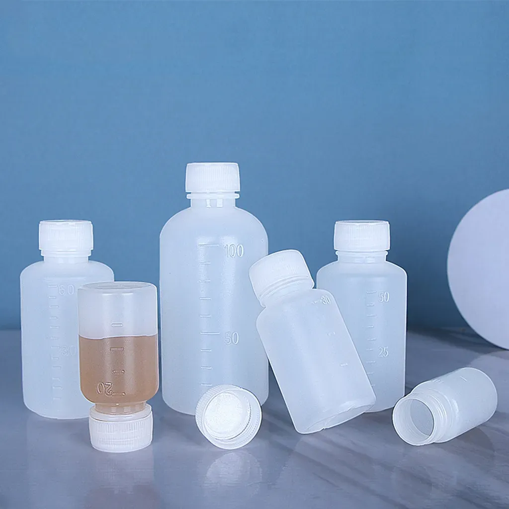 vendita all'ingrosso Bottiglie di plastica traslucide per la cura della pelle con bilancia Contenitore di imballaggio sigillato per liquidi chimici ricaricabile e portatile ZZ