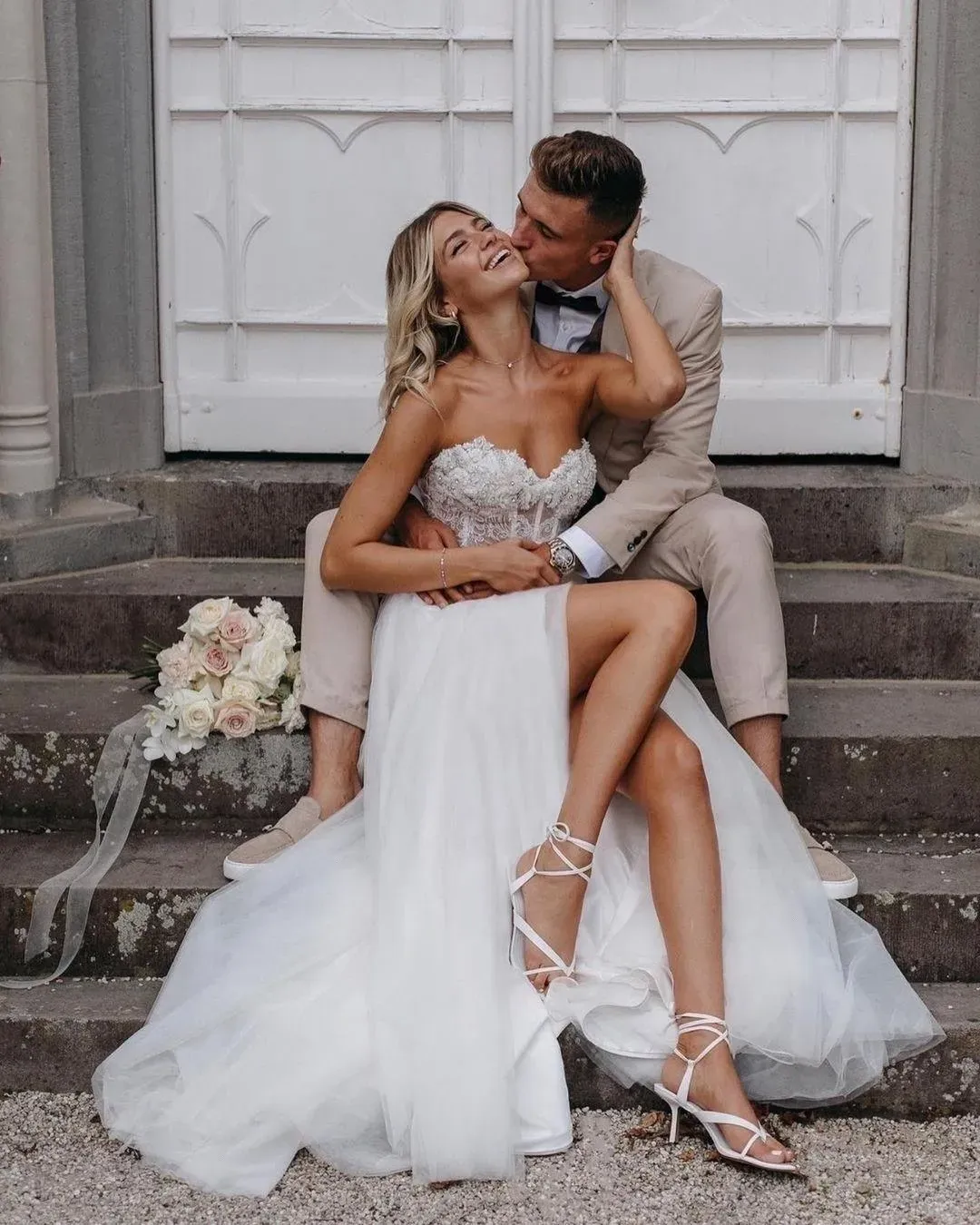 bohemian summer wedding dresses June Bridals Sexy Vintage Boho Lace Summer Wedding Dress Beach with Half Sleeves Country V-Neck Front Split Chiffon Open Back Bridal Gown Hippie
