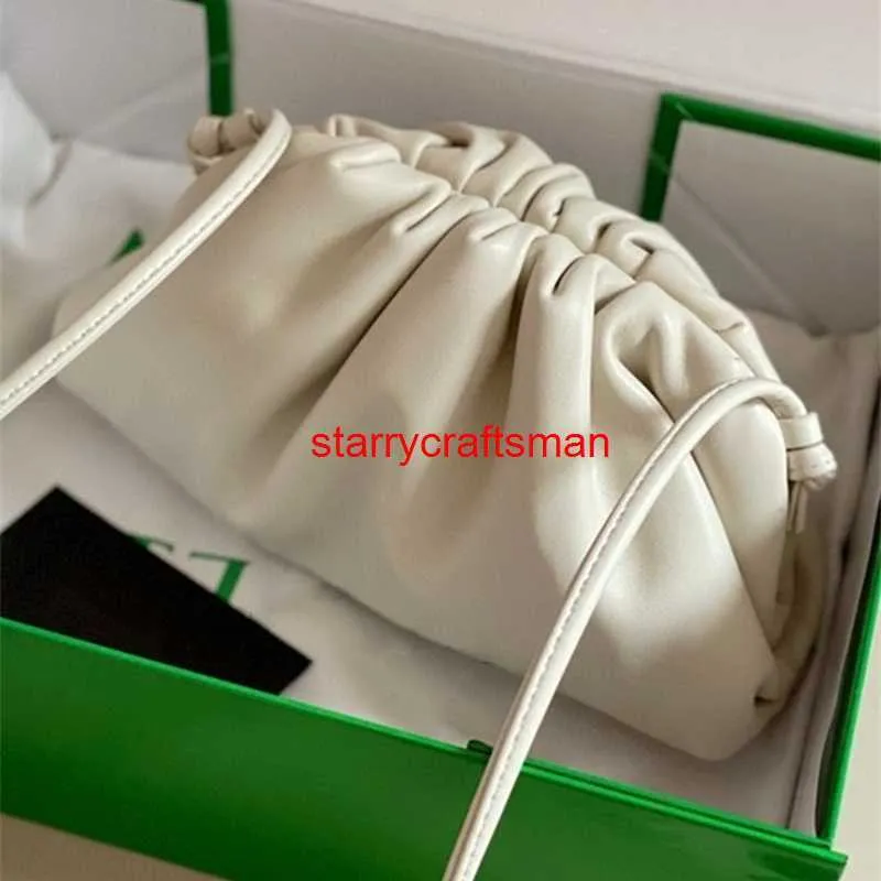 Sacs en cuir Cluth Botteg Veneta Pochette Sac Net Rouge Même Style Blanc Casual Une Épaule Bandoulière En Cuir De Vachette Femmes Sac Nuage Sac Femmes Nouveau Véritable Leathehave logo HBSW