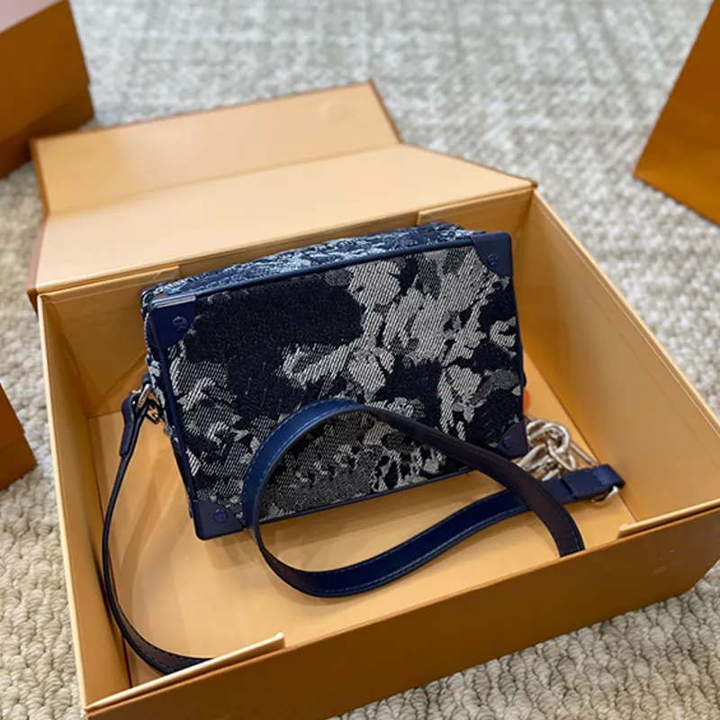 Denim Bag Designer Bag Trunk Box Bag Chain Clutch Wallet Designer Handbag Fashion Flower Crossbody Bags Square Shoulder Purse Silver Hardware Zipper Box Tote Bags