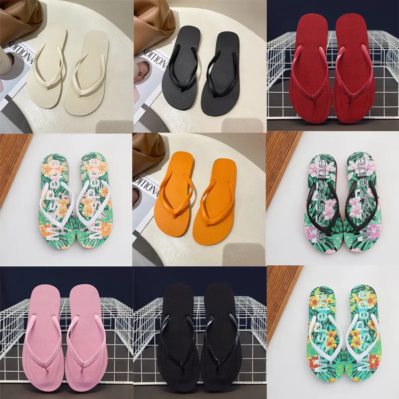 Designer-Hausschuhe, Sandalen, modische Outdoor-Plateauschuhe, klassische eingeklemmte Strandschuhe, Alphabet-Druck, Flip-Flops, Sommer, flache Freizeitschuhe, GAI-49