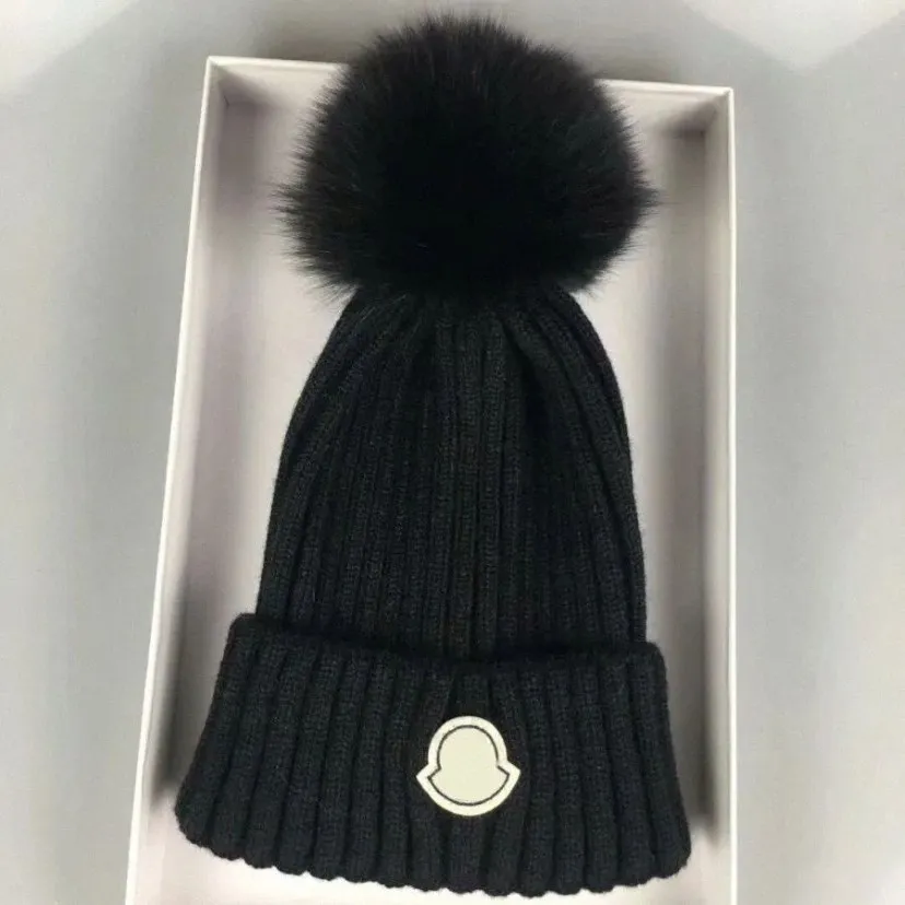 Tasarımcı Kış Örme Beanie Yün Şapka Kadın Tıknaz Tap Kalın Sıcak Sahte Kürk Pom Beanies Şapkalar Kadın Bonnet Şapka Kapakları 5 Renk O249B
