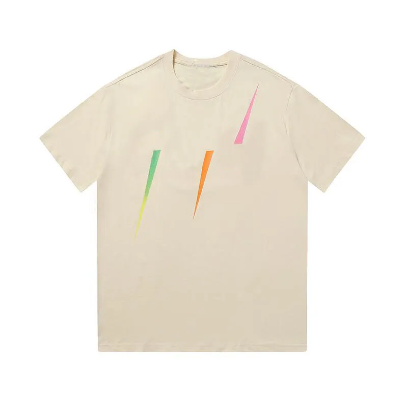 24SS Summer Mens T Shirt Fashion Mens مصممي نسائي تي شيرتات فضفاضة قمم القمصان غير الرسمية قميصًا عارضًا لافًا للملابس الشارع الشارع.