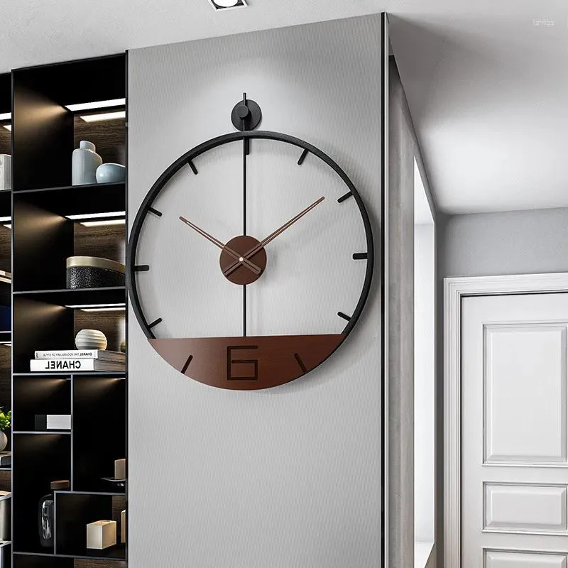 Wanduhren Moderne minimalistische Wohnzimmer-Massivholz-stille und dekorative Uhr