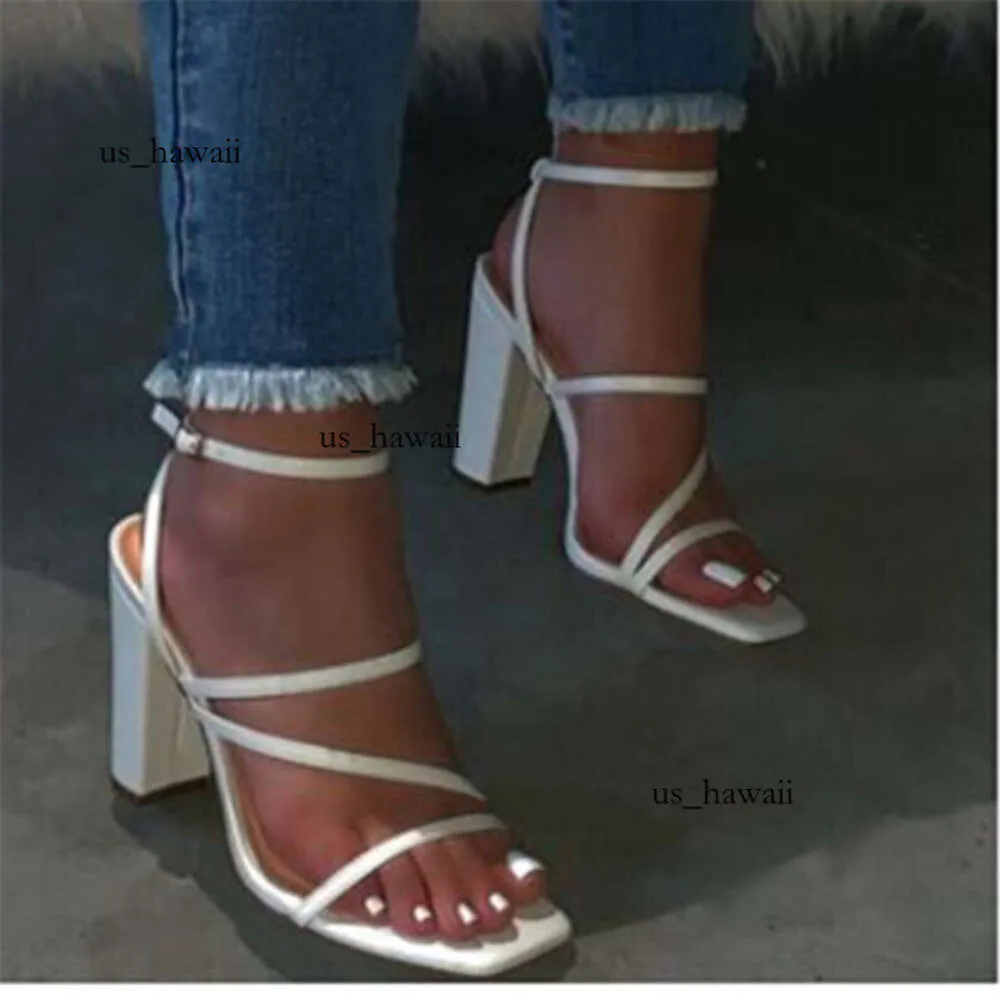 Mode Marke Sommer Damen Weiß High Heel Einfache Quadratische Offene spitze Riemen Frauen Sandalen Frauen Schuhe