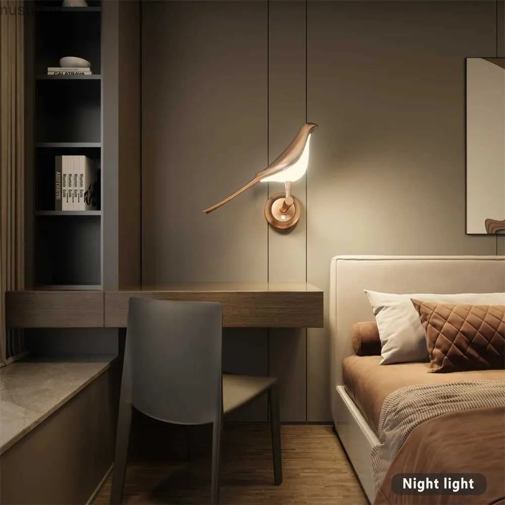 Lámpara de pared Lámpara de pared LED Nordic Golden Bird Lámpara colgante de acrílico creativa junto a la cama Novedad Lámpara de pared giratoria Dormitorio Lámpara de noche interior