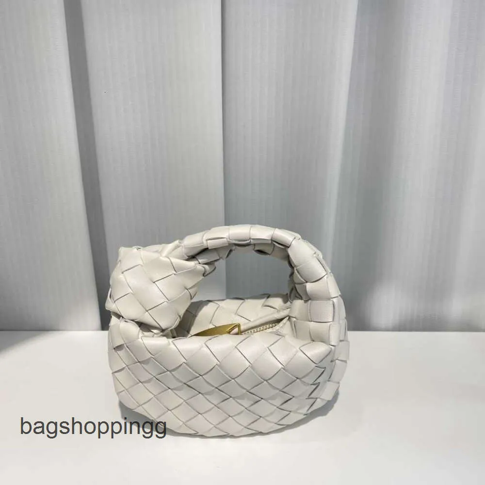 Cloud Bag Ladies Summer Bottegs 2024 Evening Girl Designer Borse Borsa Versatile Mini Venata Knot Cutie Jodie Little Borsa da donna Portafoglio Fashion Tote PCQX