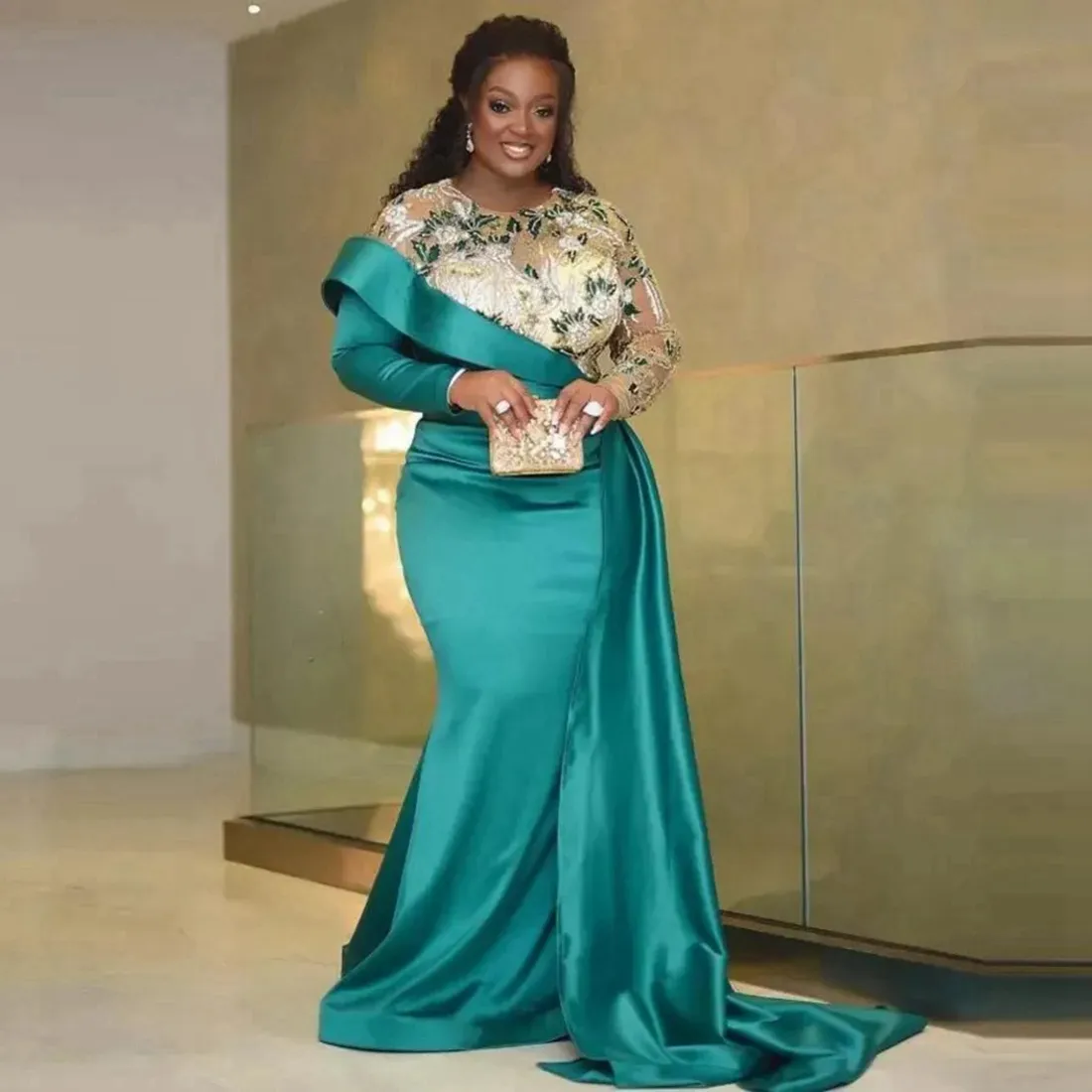 African Plus Size Mother of the Bride Gowns Dresses for Women Elegant for a Wedding Long Sleeves Sheer Neck Mothers Dress Groom Gowns for Black Women AMM124