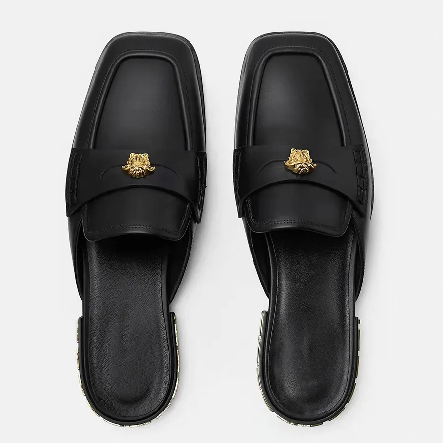 Anpassad Leatherwear Circle Designer Flat Shoes Sandaler för kvinnor och damer Flat Luxury Beach Slippers Femmes Fashion