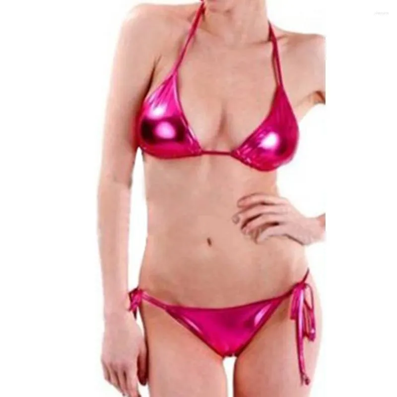 Bras sätter kvinnor strandbikini set sexig våt look faux läder bra thong trosor outfit baddräkt snörning underkläder 2st erotiska underkläder