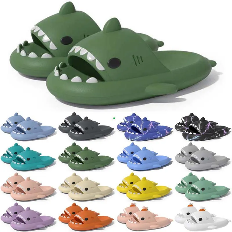 Gratis fraktdesigner Shark Slides One Sandal Slipper för män Kvinnor Gai Sandals Pantoufle Mules Men Women Slippers Trainers Flip Flops Sandles Color55