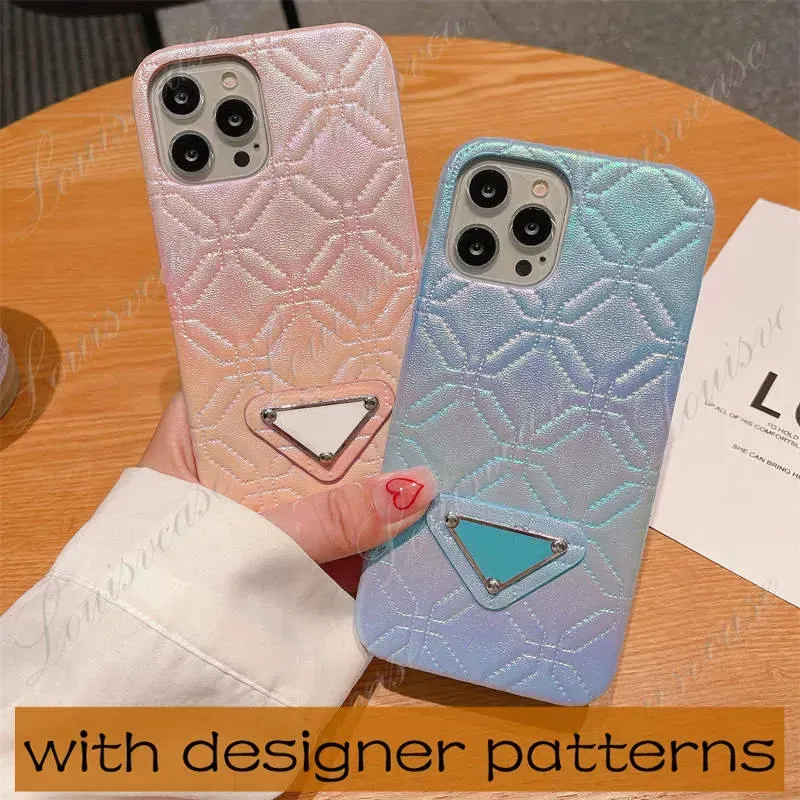 Designer Colorful Phone Cases For Iphone 15promax 15 14 Designer Triangle Letter 14promax 13ProMax 12 12promax Shell Cover 11 11promax Embossing Lines Cases