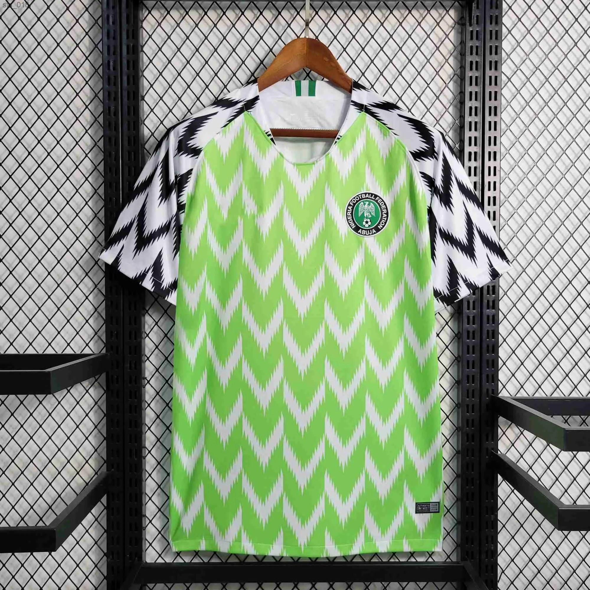 Camisas de futebol Nigéria 2024 18 19 camisa de futebol OKOCHA LOOKMAN IHEANACHO 2018 fãs versão jogador uniforme de treinamento RETROH2435