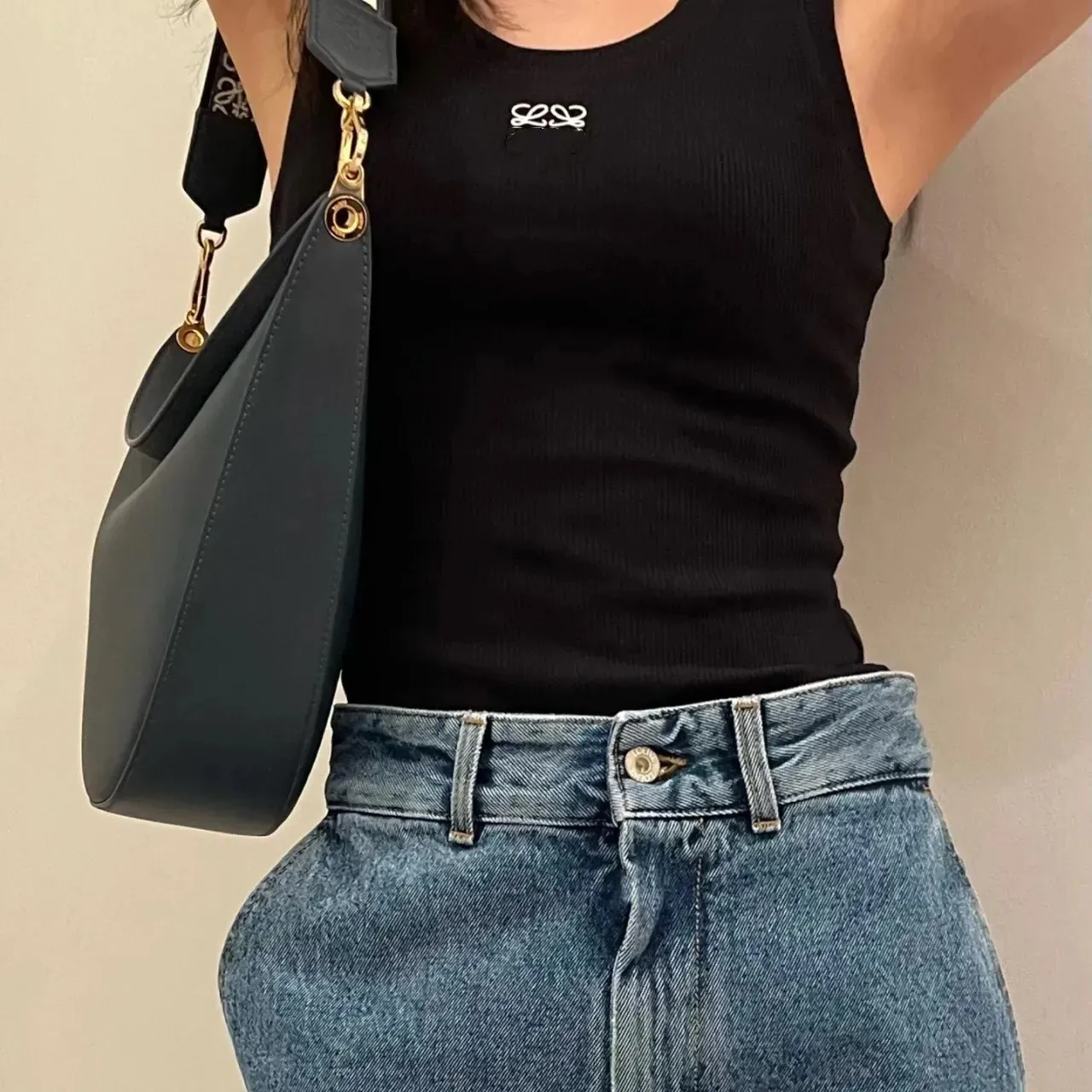 Tank Top Summer Slim Sans manches sans manches Croptop Outwear Sports Elastic Ferming Femme T-shirt Topp