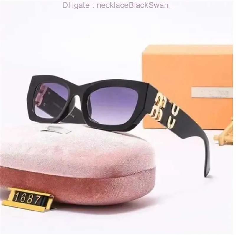 Miumius okulary przeciwsłoneczne damskie Designer S Women Owalne okulary ramy gorąca sprzedaż nieruchomości metalowe nogi Miu