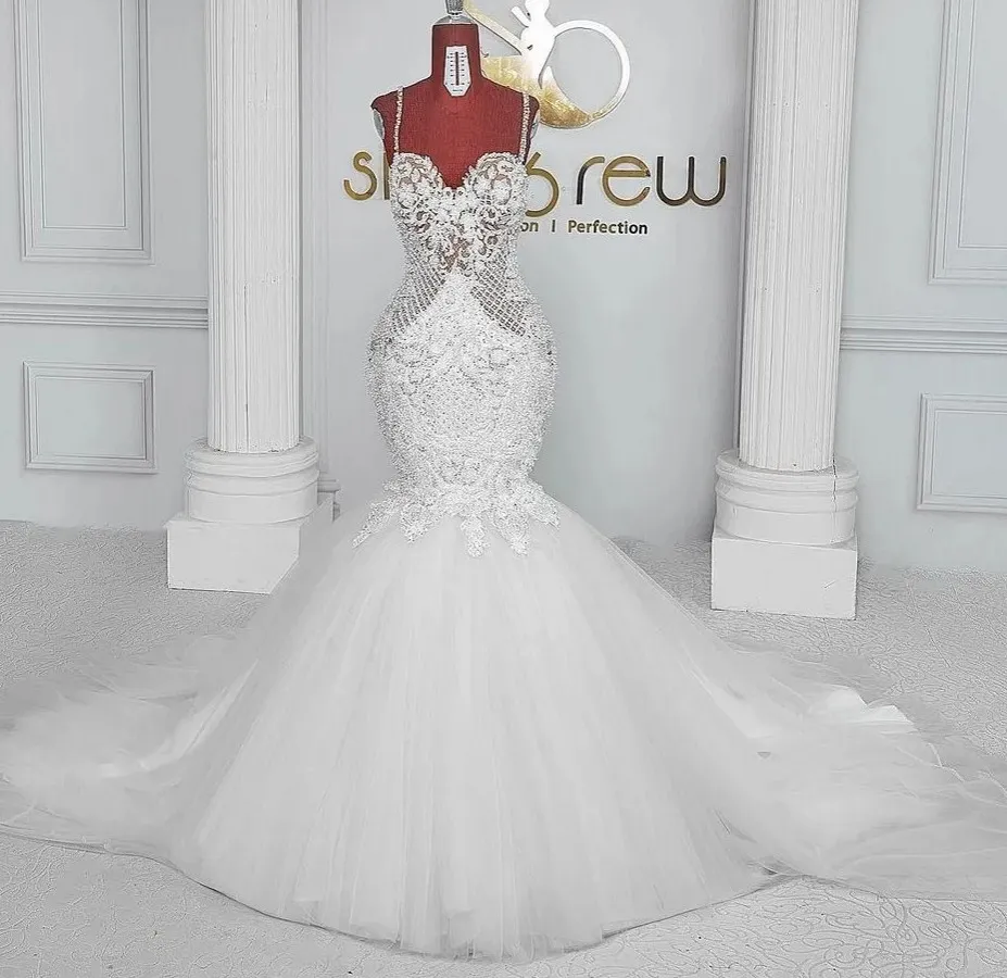 Elegant Lace Wedding Dress 2024 Sexy Straps, Embroidery, Beading Plus