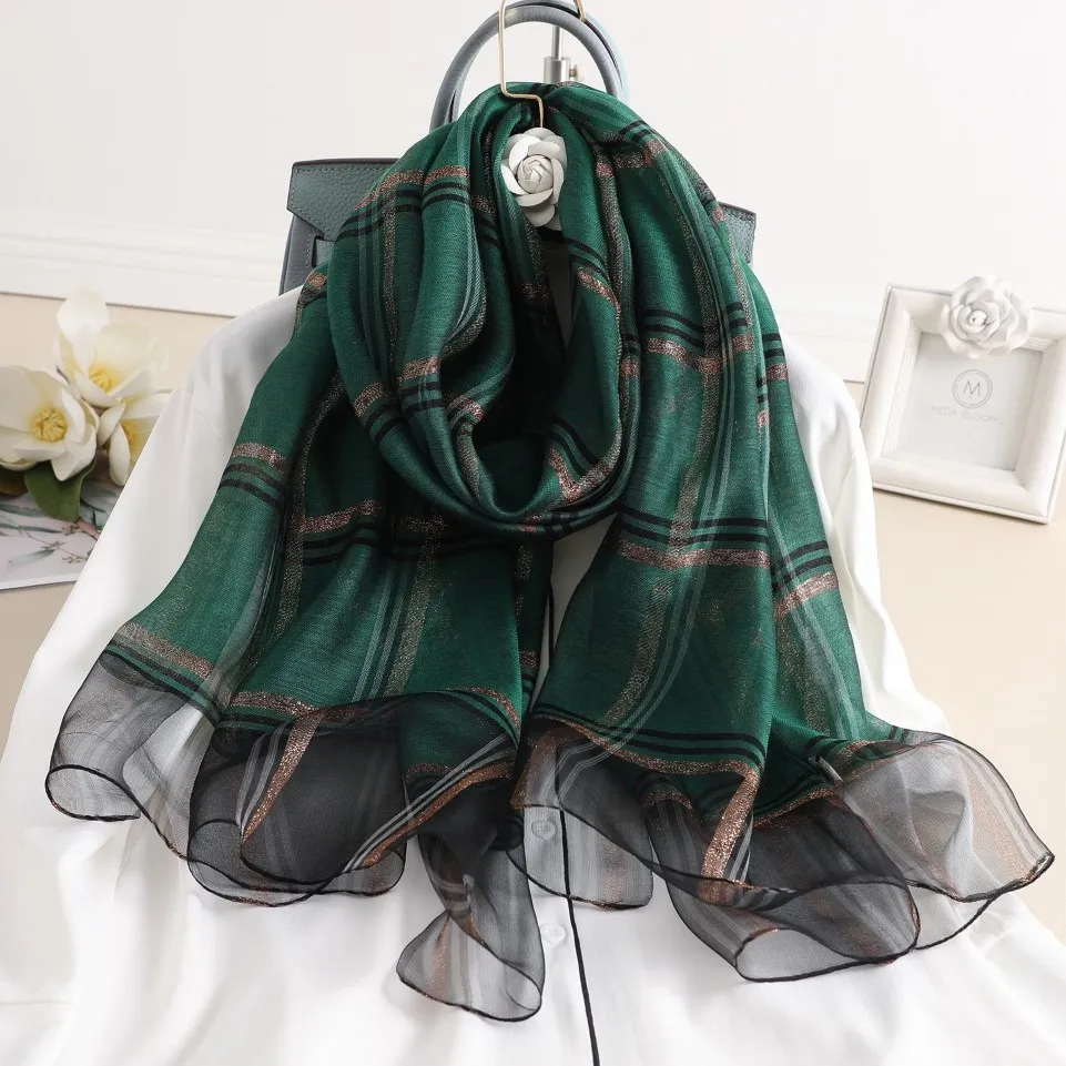 Nya halsdukar Silk Blended Women's Gold Silk Classic Plaid Scarf Mångsidig lång sjal Whole233y