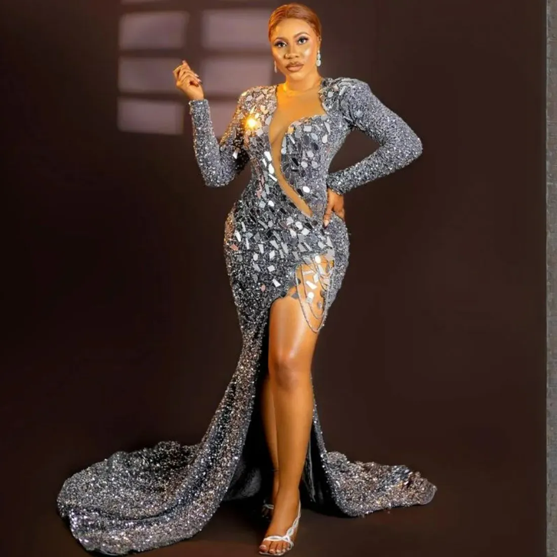 2024 African Nigeria Plus Size Prom Dresses Evening Dresses Silver Sequined Lace Formal Dress Mirror Sequins Beading Decorated Birthday Gown for Black Women NL597