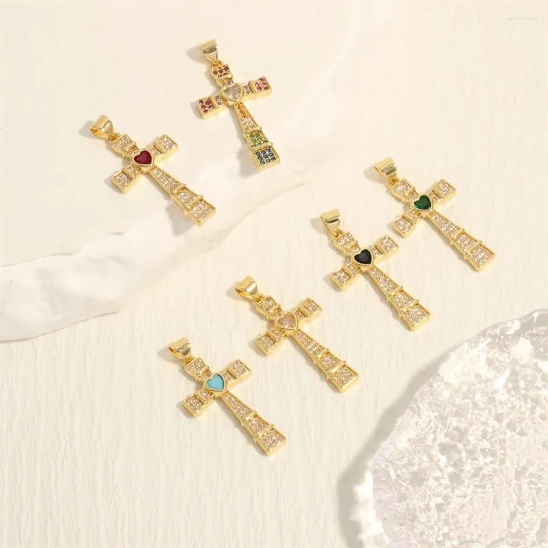 Charms Trendy Gold Plated Inlaid Zircon Heart Cross Pendant Halsband Armband Smycken Makande leveranser DIY Tillbehör Partihandel