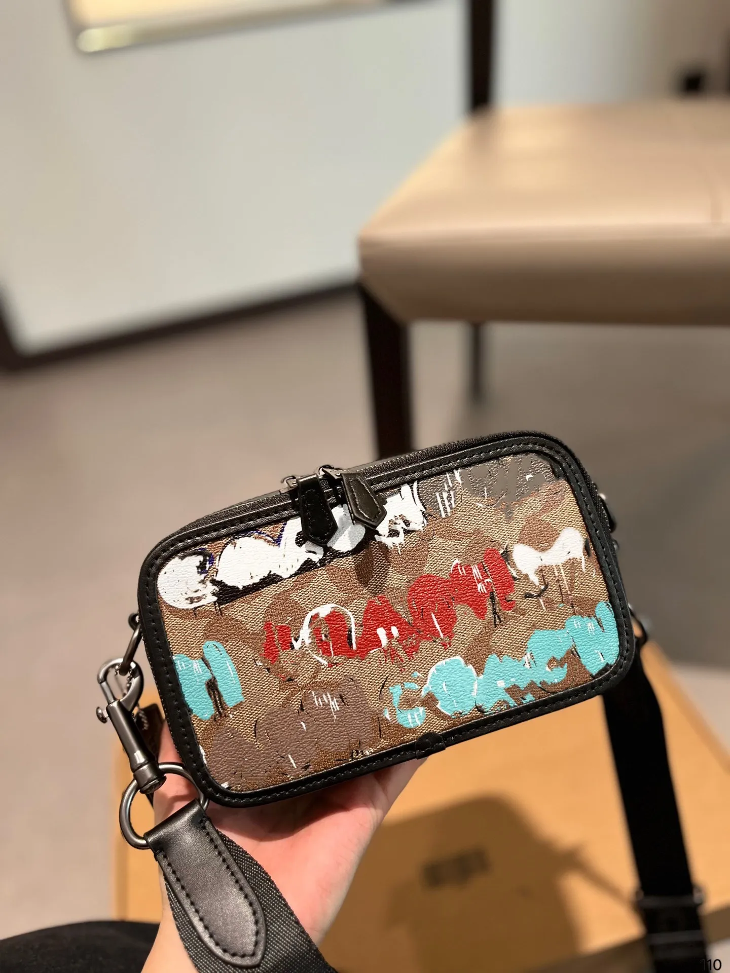 Designer's new Mint x Serf co branded Cross body 20 letter graffiti print classic vintage hardware buckle men's crossbodys bag new camera bag CM176