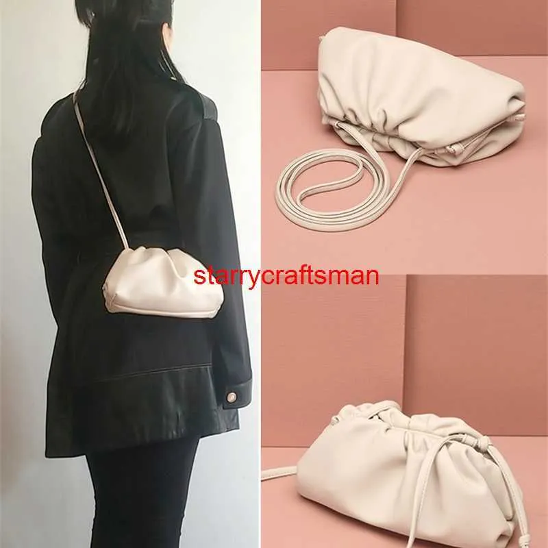 Sacs à main en cuir Botteg Veneta Pochette Sac Nuage Sac Femme Bandoulière Sous Les Bras Dumpling Sac En Cuir Souple Sous Les Bras Petit Sac Femme Marque Authentichave logo HBRA