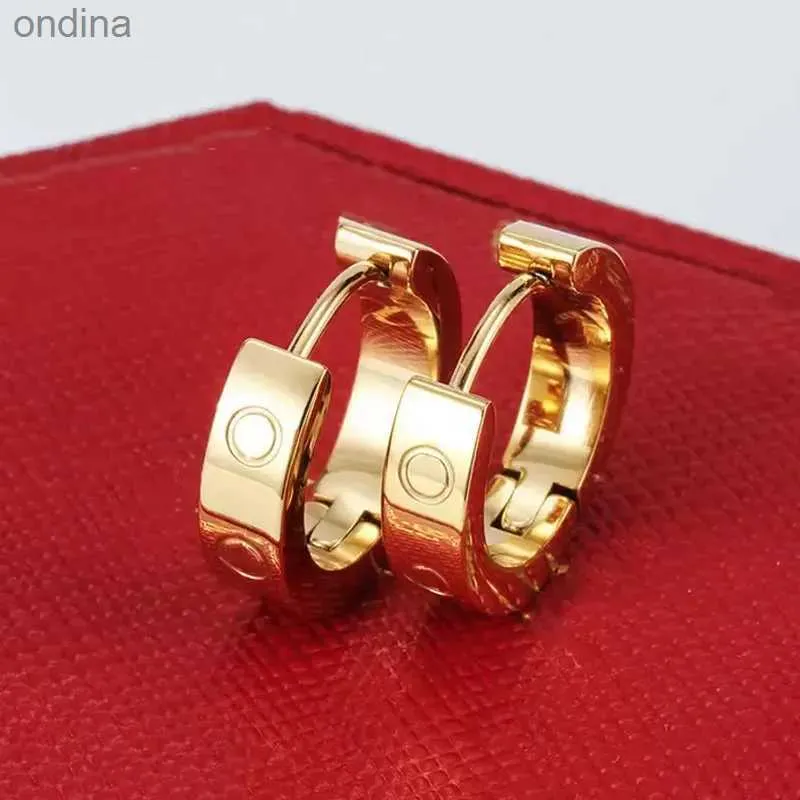 Stud Stud Red Ear Stud For Woman Gold Diamond Kolczyka Tytanowa Stalowa Kobiety Wykwintna prosta moda z torbą Wysoka jakość 925s Kolczyki miłosne 240306