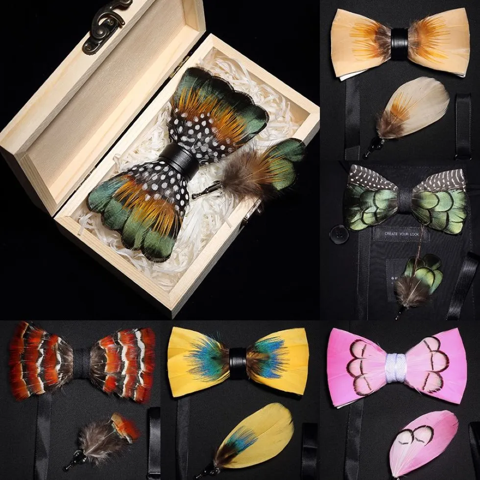 リクナイス新しいオリジナルの羽毛蝶ネクタイブローチセットホワイトブールカラフルな手作りのエクサイツボウタイ