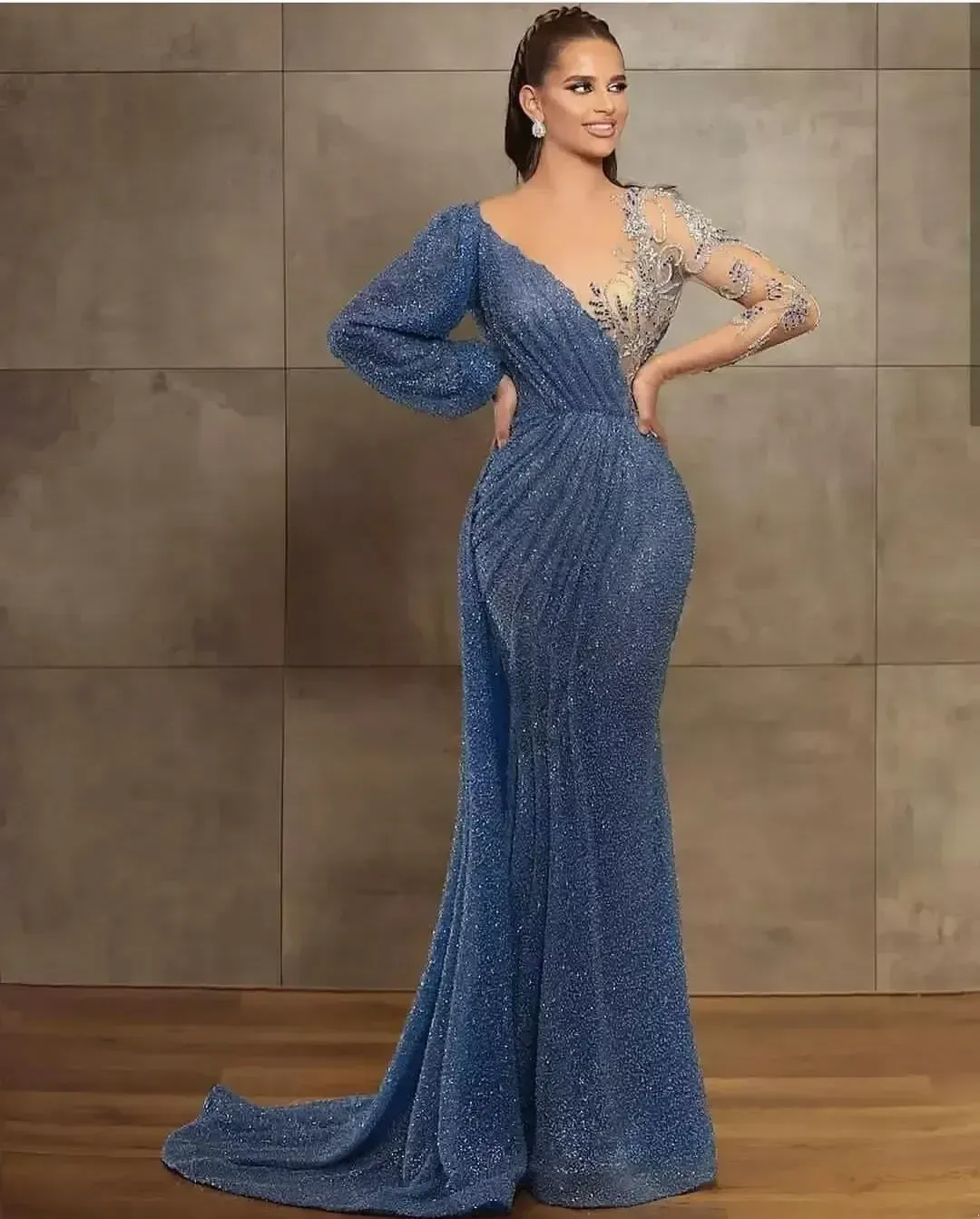 Abiti da ballo a sirena blu glitterati Collo gioiello trasparente con paillettes in rilievo Abito da sera a maniche lunghe Sweep Train Custom Made Illusion Robes De