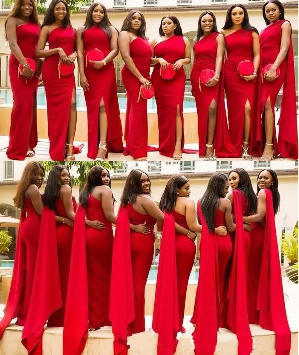 2024 Barato Árabe Rojo Sirena Vestidos de dama de honor Un hombro Lado Dividido Longitud del piso Vestido largo para invitados de boda Vestidos formales de dama de honor