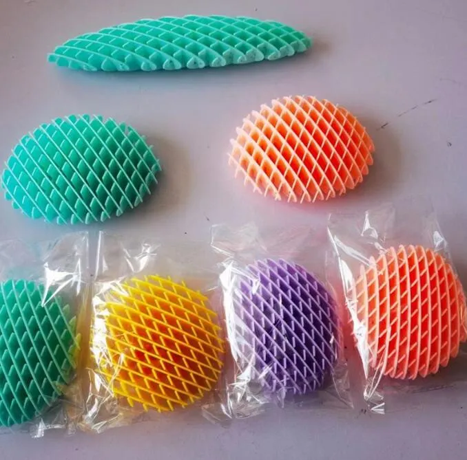 3D -dekomprimering Venting Elastic Mesh Worms Heal Stress Relief Children's Elastic Stretch Novel Toy