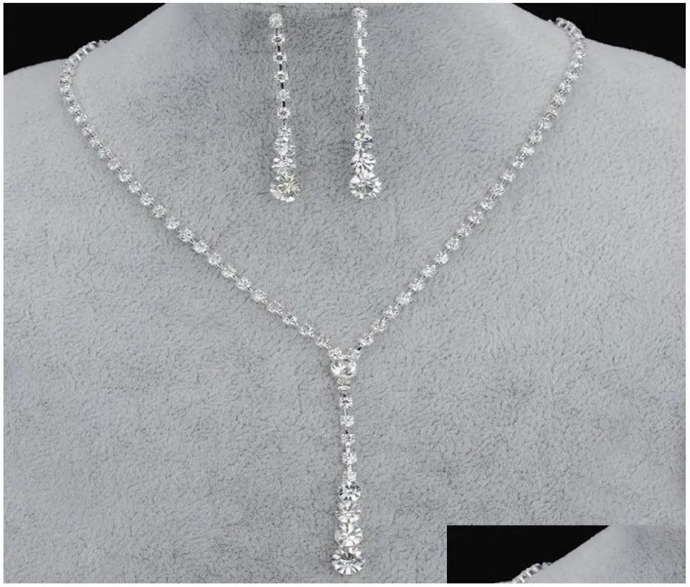 Gioielli Bling Crystal Set da sposa Collana placcata argento Orecchini con diamanti Set di gioielli da sposa Sposa Accessori per damigelle Drop D2048381