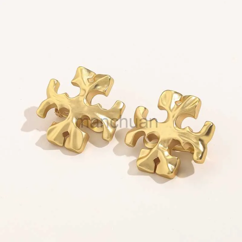 Channel Stud Men Hoop Stud Earring Designer för Woman Earrings Studs Small Earings Designers Jycken Kvinnor påsk 240306