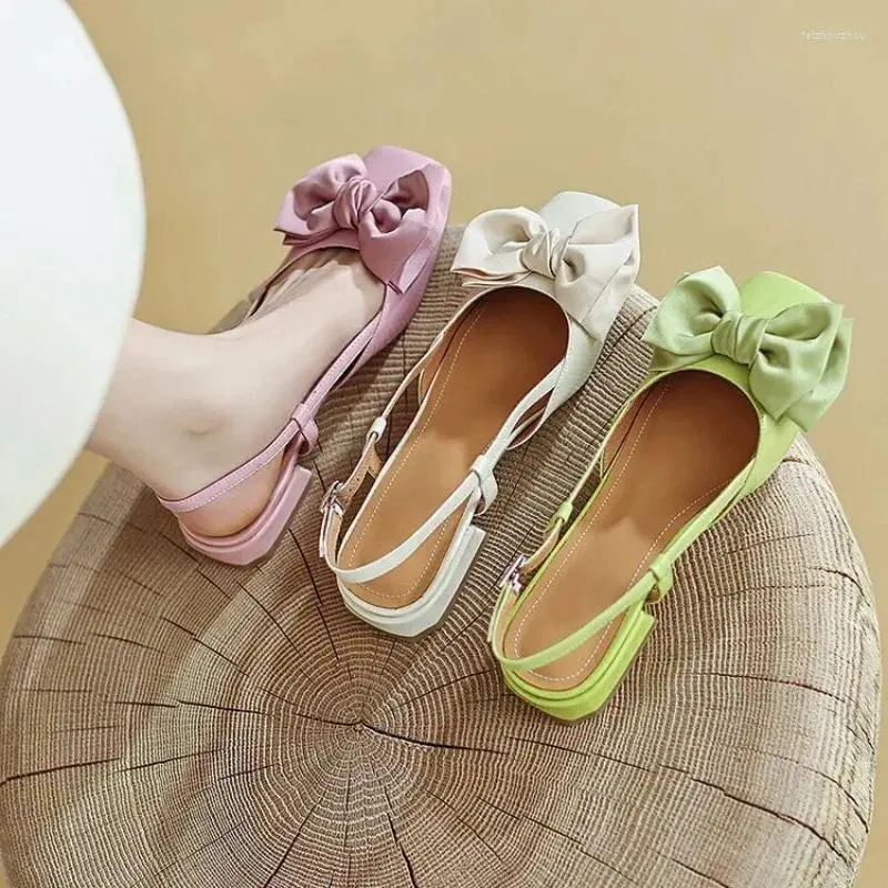 Bow Baotou Women Sandals Buty słodkie kwadratowe palce niska moda elegancka letnie płaskie płaskie komfortowe solidne kolor chaussure femme 9767