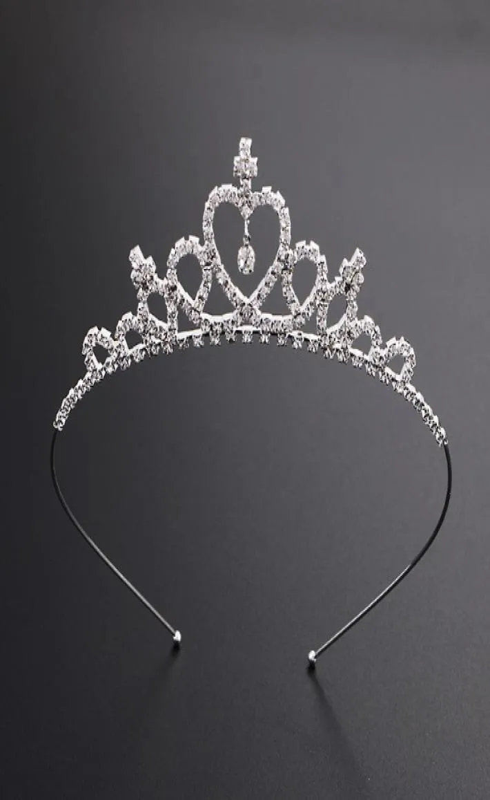 Beautiful Shiny Crystal Bridal Tiara Party Pageant Silver Plated Crown Hairband Cheap Wedding Accessories 2018 New Design2710418