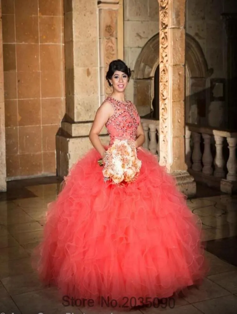 Abiti Quinceanera in corallo economici Abiti da ballo dolci 16 Abiti Gonna gonfia Tulle Abiti Quinceanera in corallo con perline di cristallo per 15 anni4190018