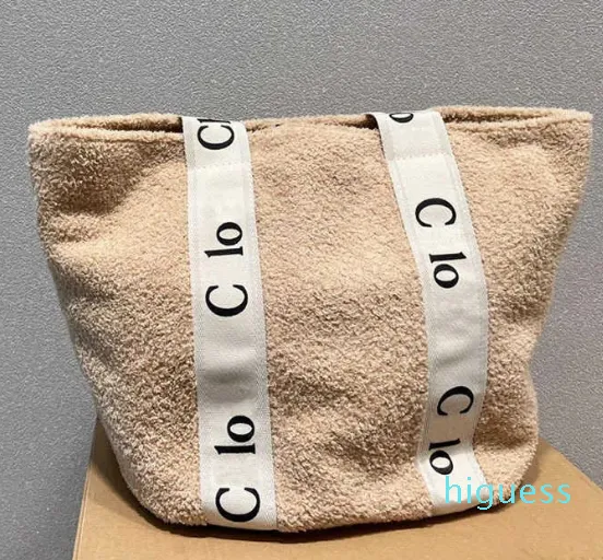 2024 сумка-тоут дизайнерская сумка-тоут Женская мода с буквенным принтом Шоппинг Пушистые плечи Роскошные лагерные покупатели женские сумки-тоут